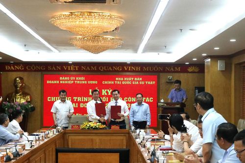 Tăng cường công tác xuất bản và tuyên truyền về xây dựng Đảng trong Khối Doanh nghiệp Trung ương