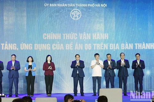 Thủ tướng dự hội nghị sơ kết 6 tháng thực hiện Đề án 06 của thành phố Hà Nội