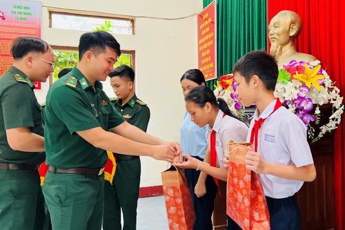 Vì những mầm xanh thân yêu