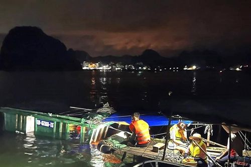 Quảng Ninh: Tàu cá bị chìm trên biển Vân Đồn, một người tử vong