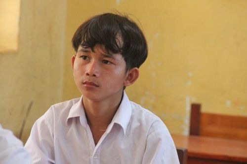 Gia Lai: Sỹ tử tí hon, cầu thủ bóng đá nỗ lực vượt 'vũ môn'
