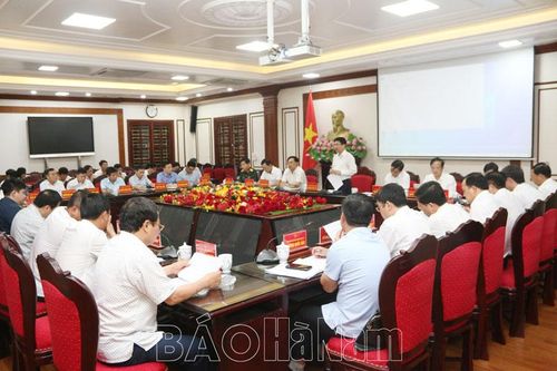 Thảo luận các nội dung trình HĐND tỉnh Hà Nam tại Kỳ họp thường lệ giữa năm 2024