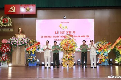 Tạp chí Công an nhân dân kỷ niệm 60 năm Ngày truyền thống
