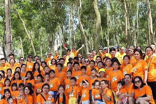 Đại gia đình ở Hà Nội có hơn 300 người, mỗi lần đi chơi tưởng cả công ty