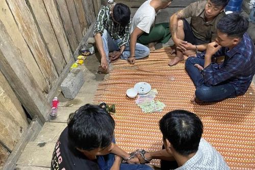Phê chuẩn khởi tố 20 đối tượng đánh bạc bằng hình thức xóc đĩa