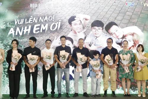'Vui lên nào, anh em ơi': Bộ phim hài hước về các 'thanh niên già' khởi nghiệp