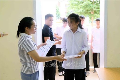 Phổ điểm môn tiếng Anh có thể tương đương với năm 2023