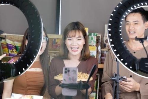 Kinh doanh online: Mảnh đất màu mỡ nhưng cũng nhiều khó khăn