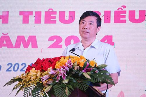 Biểu dương, khen thưởng 150 hộ gia đình tiêu biểu