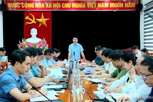 Phê duyệt dự thảo Báo cáo tiếp nhận chợ Trung tâm thị trấn Na Hang về huyện quản lý