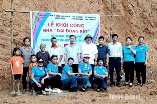 Khánh thành và khởi công nhà Đại đoàn kết ở Sơn Dương