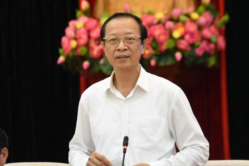 Thứ trưởng Bộ GD-ĐT khẳng định: 'Đề thi Ngữ văn tốt nghiệp THPT 2024 không lộ lọt'