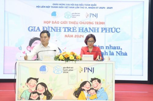 'Bên nhau, mình là nhà' - Lan tỏa giá trị của gia đình trẻ hạnh phúc