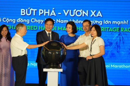 Gặp gỡ giao lưu cùng Cộng đồng chạy Việt Nam