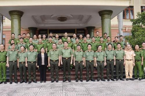 Thứ trưởng Trần Quốc Tỏ thăm và làm việc với Công an tỉnh Lai Châu