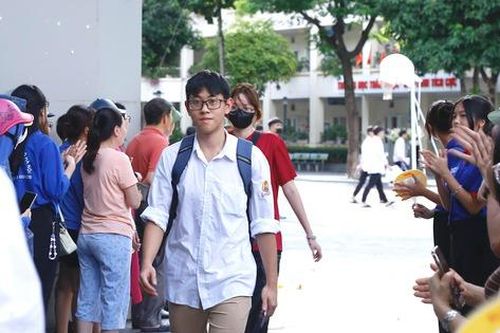 Gợi ý đáp án môn Tiếng Anh kỳ thi tốt nghiệp trung học phổ thông năm 2024