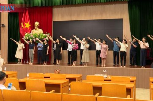 Sôi nổi không khí chuẩn bị cho Hội diễn văn nghệ chào mừng 30 năm KTNN