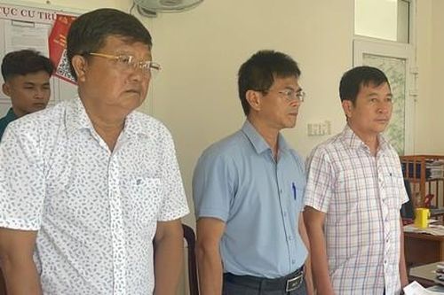 Làm giả tài liệu, giám đốc và 2 cấp phó trung tâm giáo dục nghề nghiệp bị bắt
