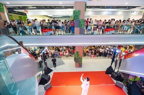 Màn trở lại ngoạn mục của 'biểu tượng phồn hoa' Vincom Plaza Ba Tháng Hai