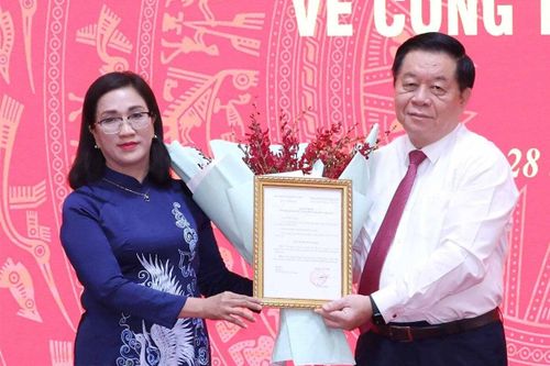 Bà Đinh Thị Mai làm Phó Trưởng Ban Tuyên giáo Trung ương