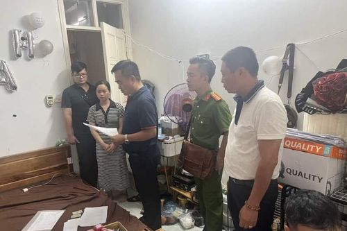 Bắt ổ nhóm làm giả con dấu nhiều bệnh viện lớn ở Hà Nội