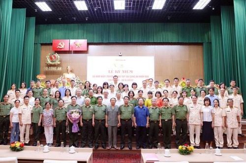 Kỷ niệm 60 năm Ngày truyền thống Tạp chí Công an nhân dân