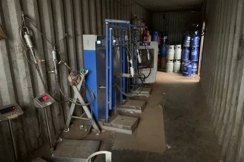 Bình Dương: Cơ sở sang chiết gas trái phép ngụy trang trong thùng container