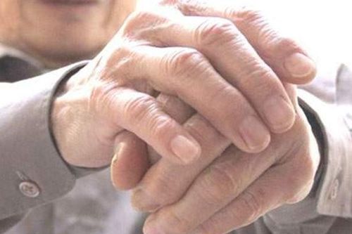 3 dấu hiệu cho thấy bạn bị thoái hóa khớp bàn tay, ngón tay