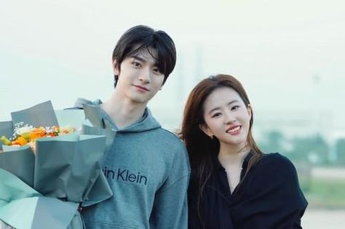 Lưu Diệc Phi khiến Lâm Nhất 'tim đập chân run' khi đóng Câu Chuyện Hoa Hồng