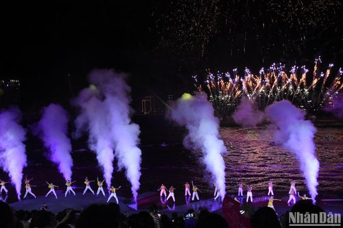 Đà Nẵng ra mắt show nghệ thuật 'Symphony of River - Bản giao hưởng bên sông'