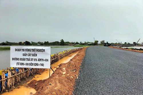 Thí điểm mở rộng sử dụng cát biển đắp nền đường cao tốc