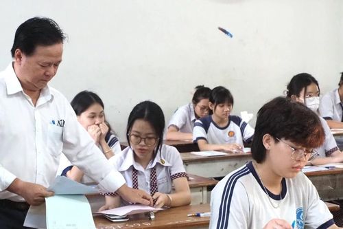 Kỳ thi khép lại, trách nhiệm mở ra