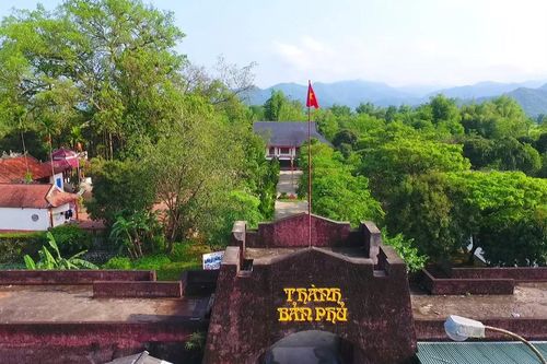 Đặc sắc lễ hội Thành Bản Phủ