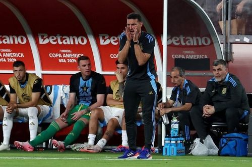 Copa America 2024: HLV tuyển Argentina Scaloni bị treo giò ở trận gặp Peru