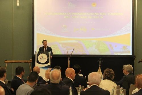 Nhiều doanh nghiệp lữ hành Italy quan tâm tới du lịch Việt Nam