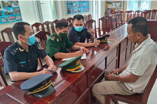 Bắt giữ đối tượng tàng trữ trái phép chất ma túy trong xe đầu kéo