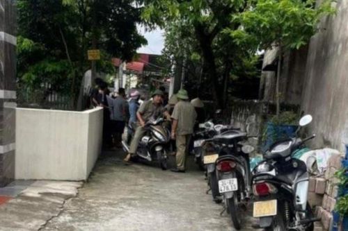 Nghi vợ 'say nắng' trai lạ, nam thanh niên dùng dao chém mẹ 'tình địch' tử vong