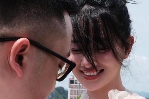 Showbiz 29/6: MC Quỳnh Chi được cầu hôn ở tuổi 38