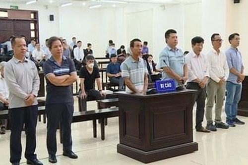 Cựu Tổng giám đốc VEC được hưởng án treo, các bị cáo khác cùng được giảm án