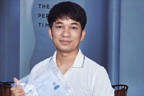 Nghệ nhân sáo trúc 16 lần liền tiếp thi đại học