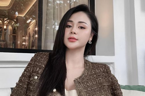 Lương Thu Trang lên đồ cực sang chảnh, vòng 2 liền được bàn tán sôi nổi