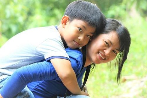 Mẹ cần tinh tế khi đồng hành cùng con trai tuổi dậy thì