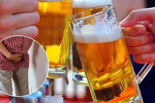 Nhịn tiểu sau khi uống bia, người đàn ông bị ngã xe gây vỡ bàng quang