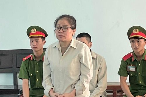 Lãnh án 12 năm tù vì tội lừa đảo chiếm đoạt tài sản