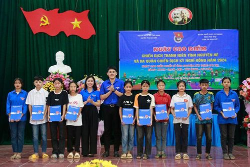 Sôi nổi hoạt động tình nguyện hè