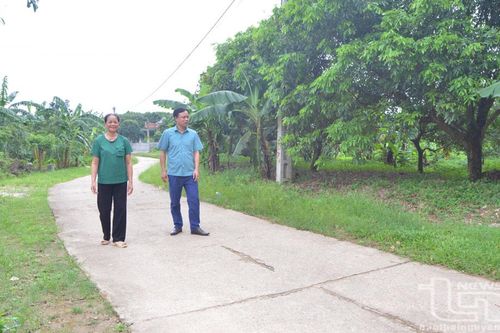 Nữ bí thư chi bộ được nhân dân tin yêu