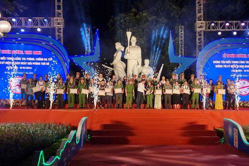 Hà Nội tuyên dương điển hình tiên tiến trong công tác phòng, chống ma túy