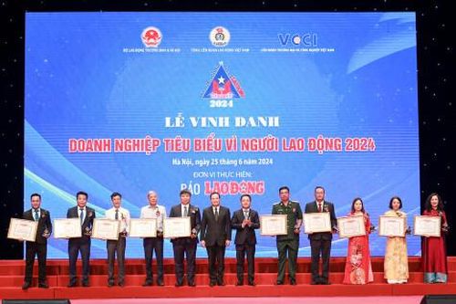 Tốp 10 'Doanh nghiệp tiêu biểu vì người lao động'