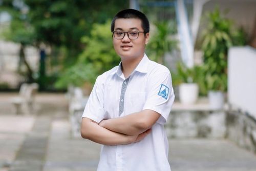 Thủ khoa thi lớp 10 Hà Nội đạt 2 điểm 10