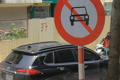 Xử phạt lái xe đi vào đường cấm, không chấp hành hiệu lệnh